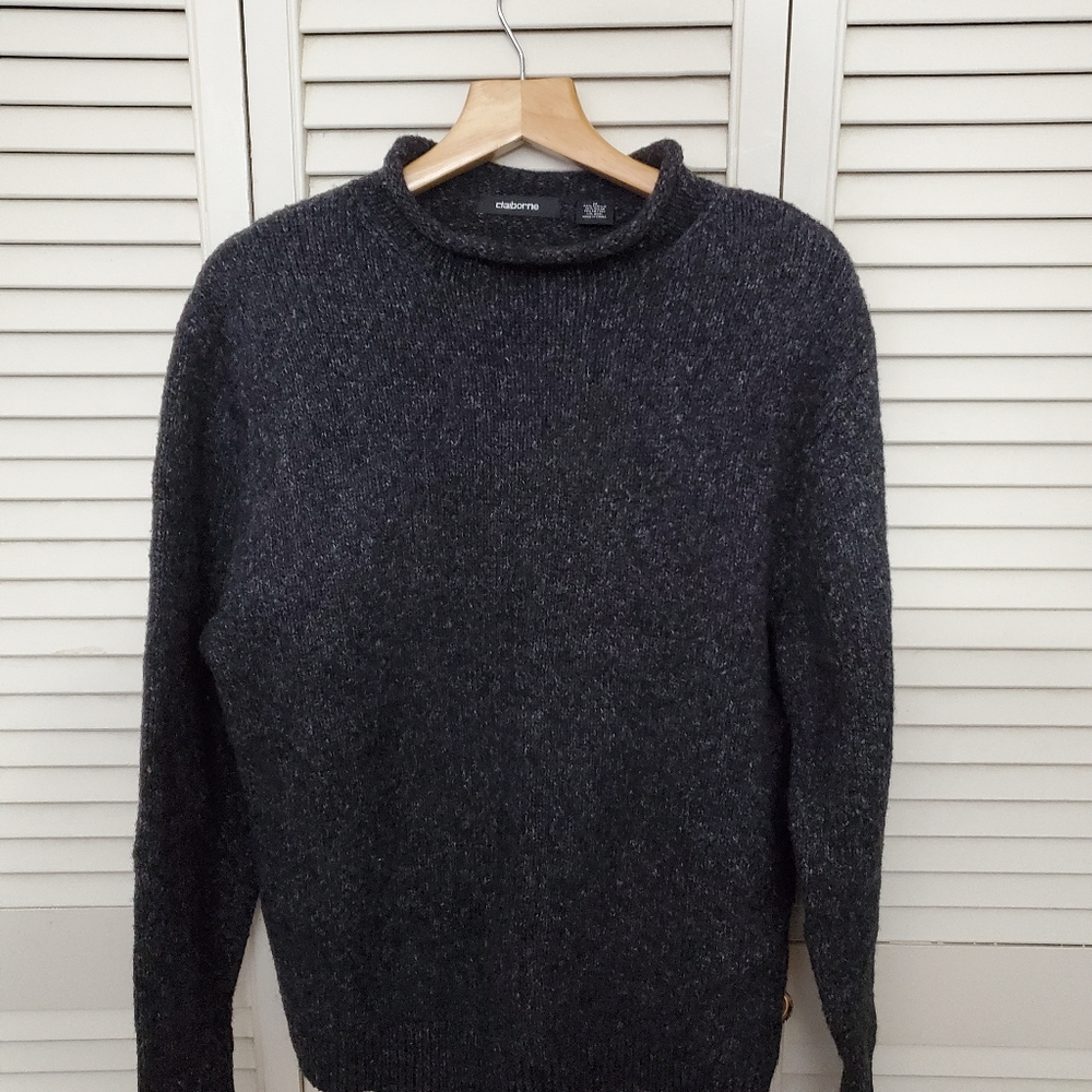 Claiborne pull over sweater - Picture 1 of 3